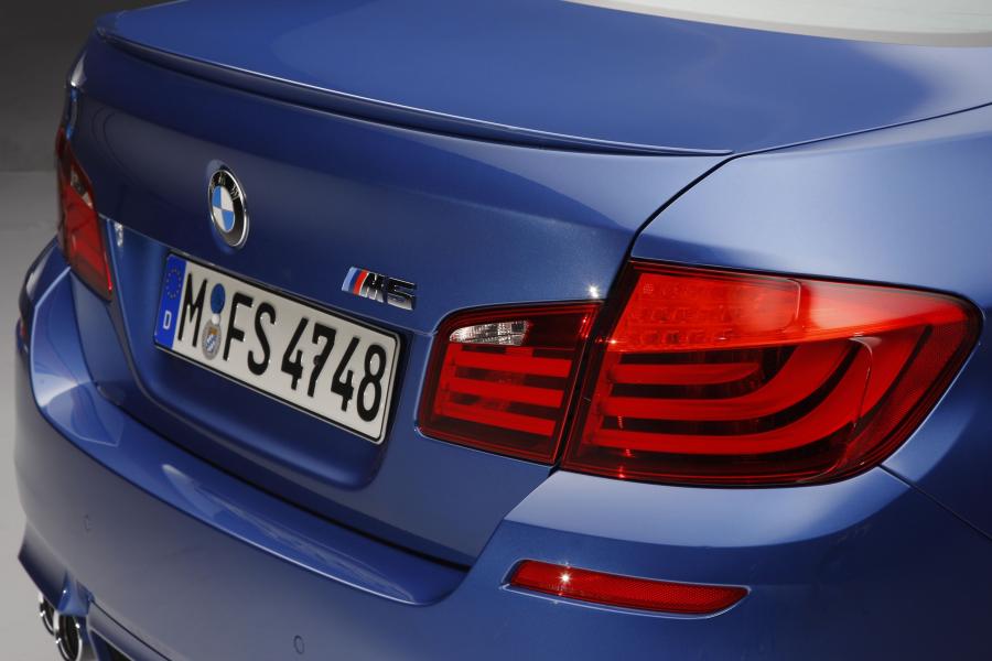  BMW M5 2011 года  (фото 331 из 344)